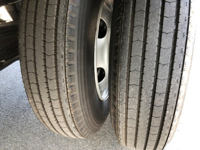 三菱ふそう キャンター 小型 平ボディ（クレーン付） 2PG-FEB80(100236) 16枚目