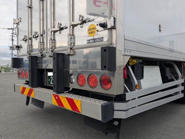 日野 プロフィア 大型 冷蔵冷凍バン 2DG-FR1AHB(100237) 7枚目