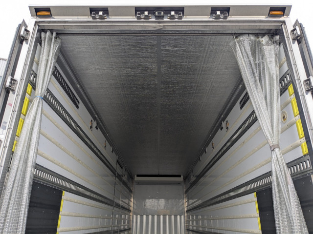 日野 プロフィア 大型 冷蔵冷凍バン 2DG-FR1AHB(100237) 22枚目