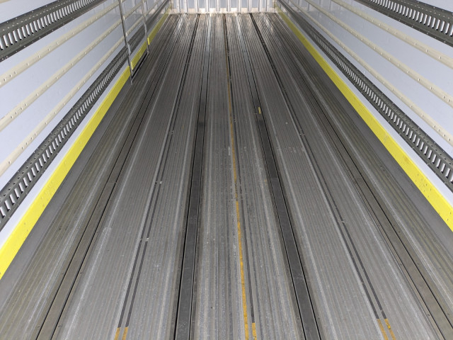 日野 プロフィア 大型 冷蔵冷凍バン 2DG-FR1AHB(100237) 23枚目