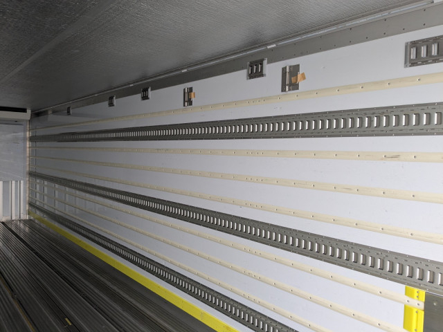 日野 プロフィア 大型 冷蔵冷凍バン 2DG-FR1AHB(100237) 29枚目