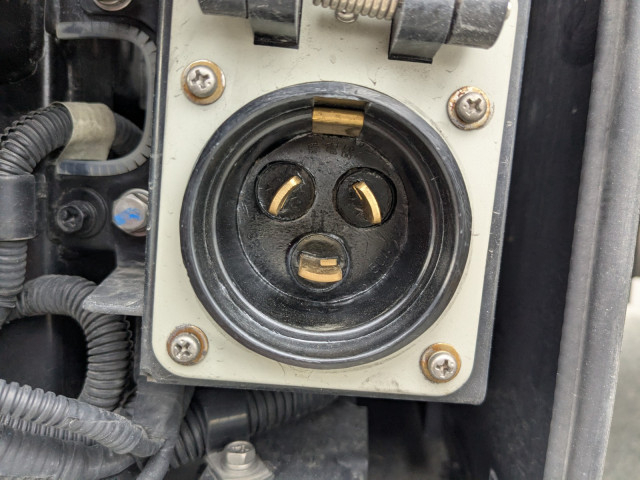 日野 プロフィア 大型 冷蔵冷凍バン 2DG-FR1AHB(100237) 34枚目