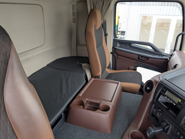 日野 プロフィア 大型 冷蔵冷凍バン 2DG-FR1AHB(100237) 36枚目