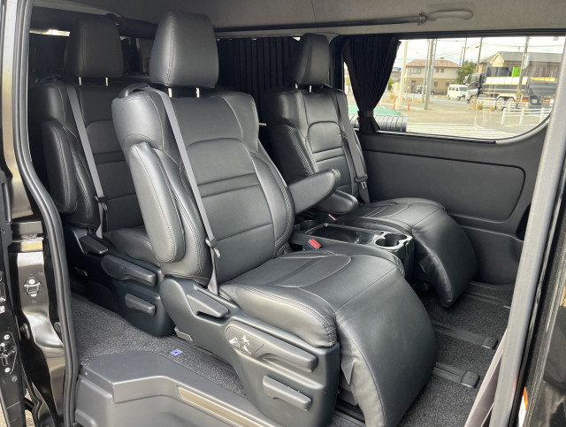 トヨタ ハイエース 小型 バス 3BA-TRH219W(100246) 11枚目