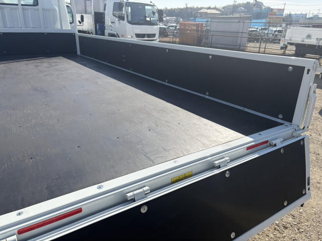 Mitsubishi Fuso canter Small Flat body 2RG-FEAV0(100247) 11枚目