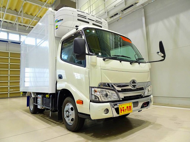 日野 デュトロ 小型 冷蔵冷凍バン 2KG-XZU605M(100248) 2枚目