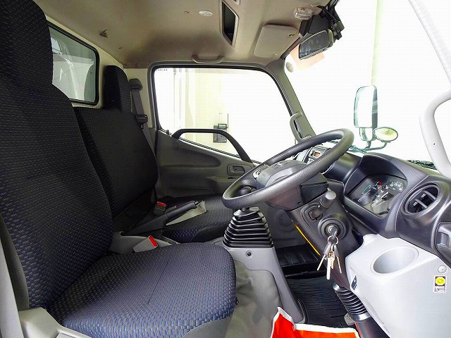 日野 デュトロ 小型 冷蔵冷凍バン 2KG-XZU605M(100248) 6枚目