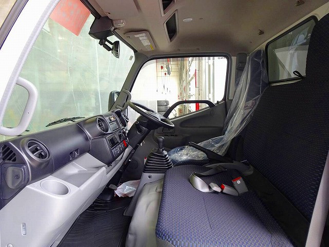 日野 デュトロ 小型 冷蔵冷凍バン 2KG-XZU605M(100248) 8枚目