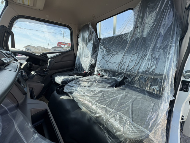 Mitsubishi Fuso canter Small Flat body 2RG-FEAV0(100247) 25枚目