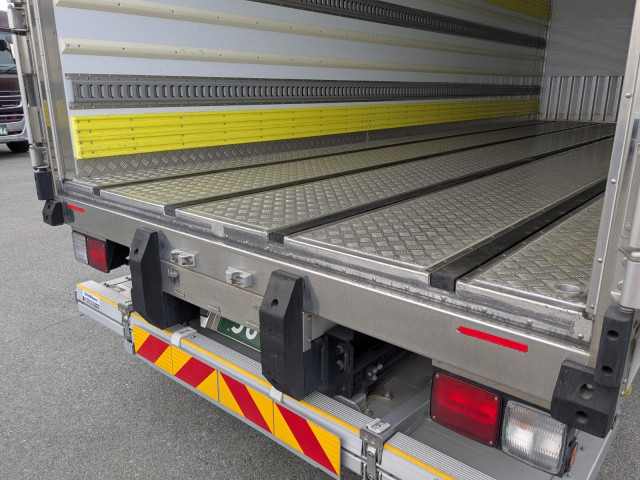 いすゞ フォワード 増トン 冷蔵冷凍バン 2PG-FTR90V4(100249) 16枚目