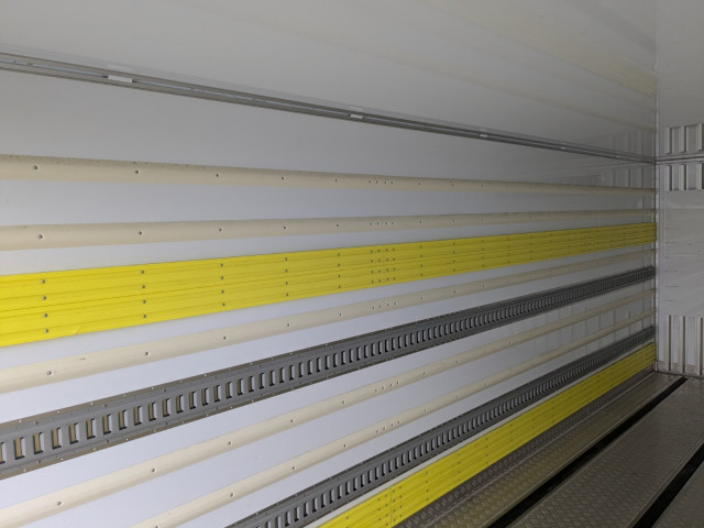 いすゞ フォワード 増トン 冷蔵冷凍バン 2PG-FTR90V4(100249) 24枚目