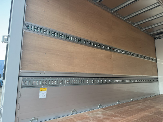 Mitsubishi Fuso canter Small Wing body 2PG-FEB90(100250) 10枚目