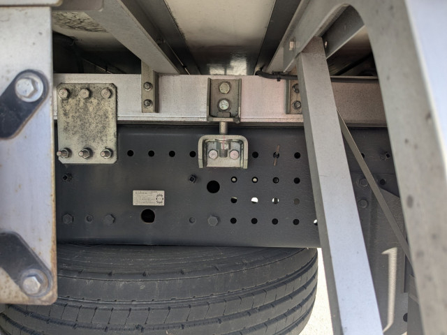 日野 プロフィア 大型 冷蔵冷凍バン 2DG-FR1AHC(100251) 11枚目