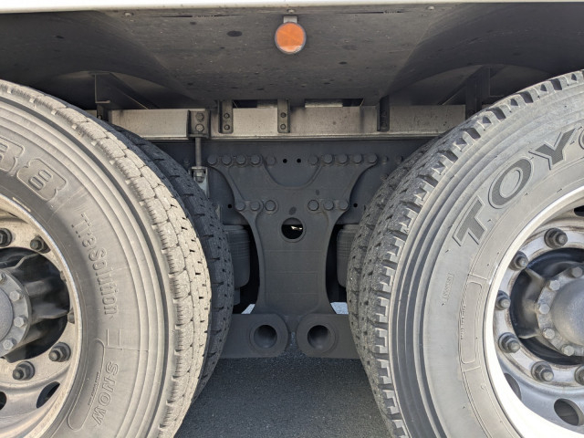 日野 プロフィア 大型 冷蔵冷凍バン 2DG-FR1AHC(100251) 12枚目