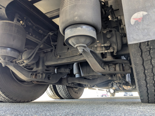 日野 プロフィア 大型 冷蔵冷凍バン 2DG-FR1AHC(100251) 18枚目