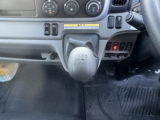 Mitsubishi Fuso canter Small Wing body 2PG-FEB90(100250) 33枚目