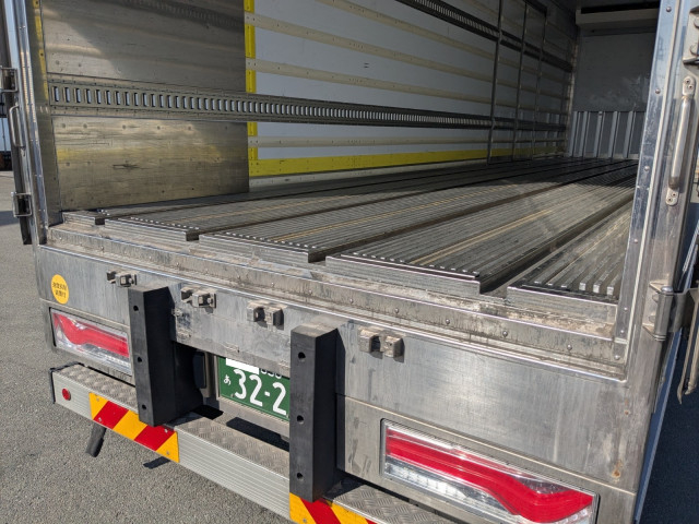 日野 プロフィア 大型 冷蔵冷凍バン 2DG-FR1AHC(100251) 21枚目