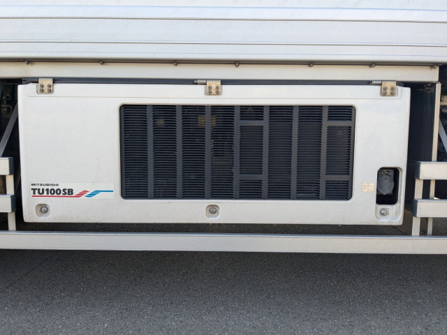 日野 プロフィア 大型 冷蔵冷凍バン 2DG-FR1AHC(100251) 32枚目