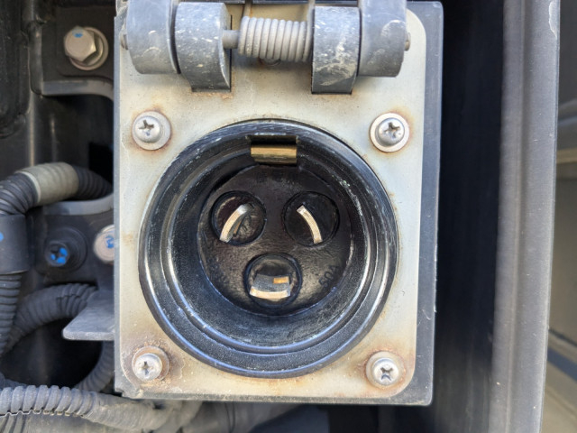 日野 プロフィア 大型 冷蔵冷凍バン 2DG-FR1AHC(100251) 34枚目