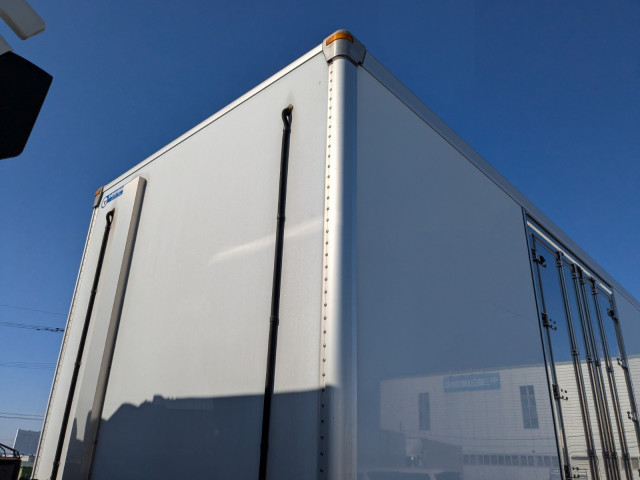 日野 プロフィア 大型 冷蔵冷凍バン 2DG-FR1AHC(100251) 43枚目