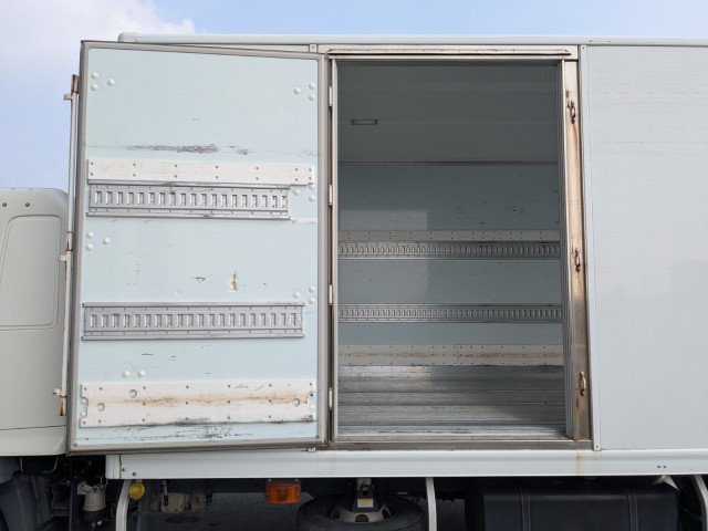 日野 レンジャー 中型 冷蔵冷凍バン 2KG-FD2ABG(100253) 15枚目