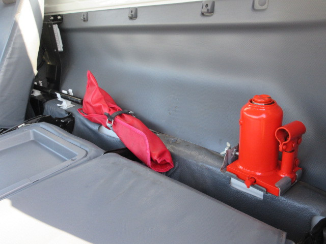 いすゞ エルフ 小型 平ボディ 2PG-NPS88AR(100254) 24枚目