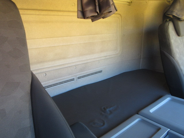 UDトラックス（日産） クオン 大型 ウィング 2PG-CD5CA(100255) 35枚目