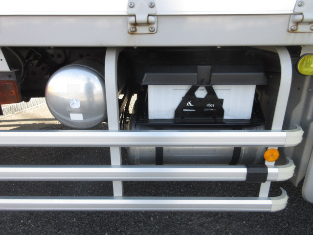 UDトラックス（日産） クオン 大型 ウィング 2PG-CD5CA(100255) 45枚目