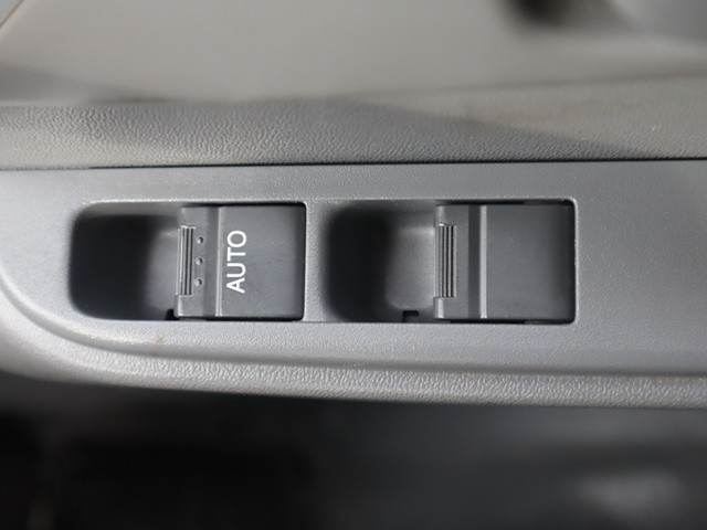 いすゞ エルフ 小型 平ボディ 2RG-NHR88A(100258) 39枚目