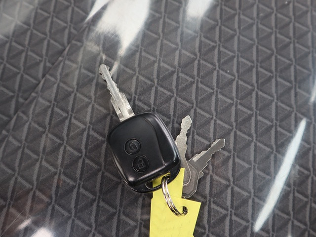 いすゞ エルフ 小型 平ボディ 2RG-NHR88A(100258) 40枚目