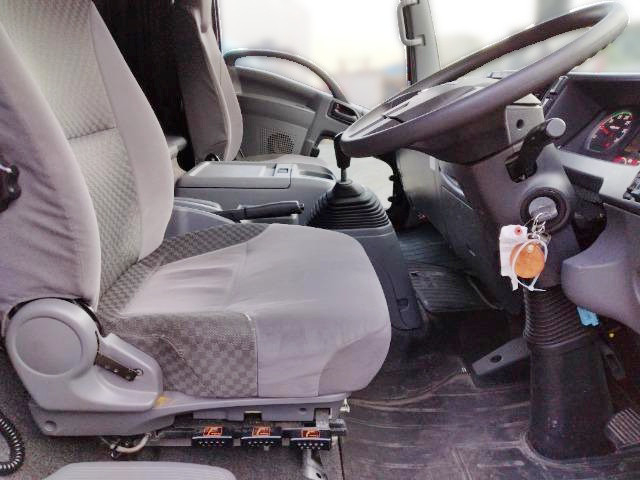 いすゞ フォワード 中型 ウィング 2RG-FRR90T2(100263) 15枚目