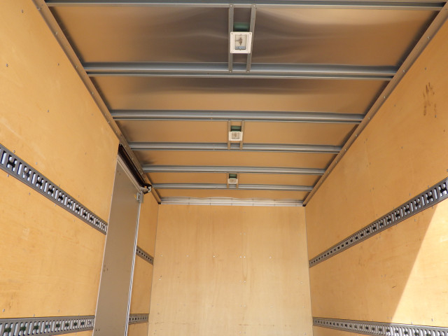 三菱ふそう キャンター 小型 バン 2PG-FEB80(100314) 25枚目