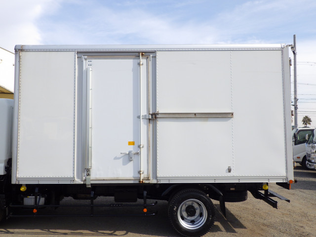 三菱ふそう キャンター 小型 バン 2PG-FEB80(100314) 33枚目