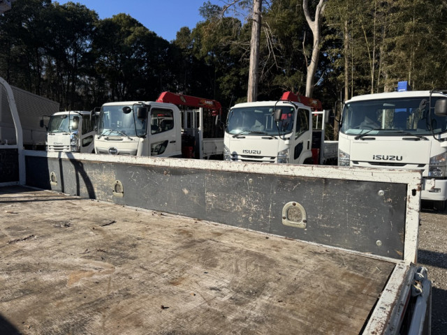 いすゞ エルフ 小型 平ボディ（クレーン付） TRG-NKR85R(100316) 10枚目