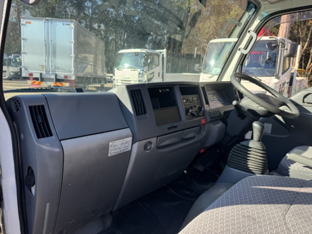 いすゞ エルフ 小型 平ボディ（クレーン付） TRG-NKR85R(100316) 30枚目