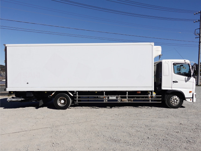 日野 レンジャー 増トン 冷蔵冷凍バン 2KG-GD2ABG(100317) 11枚目