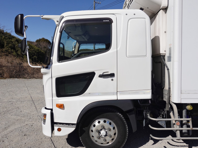 日野 レンジャー 増トン 冷蔵冷凍バン 2KG-GD2ABG(100317) 16枚目