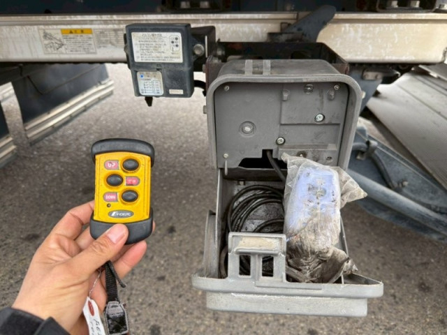 日野 レンジャー 増トン 冷蔵冷凍バン 2PG-FE2ABA(100319) 11枚目