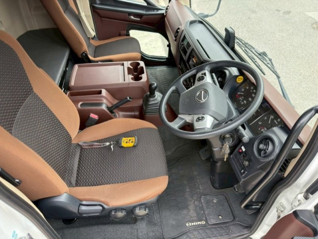 日野 レンジャー 増トン 冷蔵冷凍バン 2PG-FE2ABA(100319) 22枚目