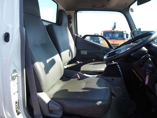 日野 デュトロ 小型 平ボディ（クレーン付） TKG-XZU695M(100321) 43枚目