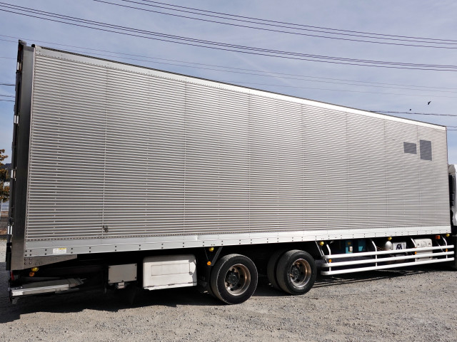 UDトラックス（日産） クオン 大型 冷蔵冷凍バン 2PG-CX5BA(100322) 10枚目