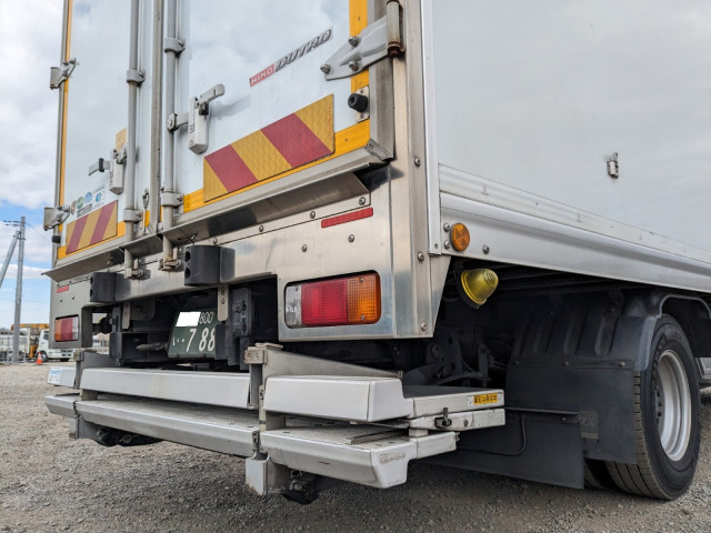 日野 デュトロ 小型 冷蔵冷凍バン TKG-XZU710M(100323) 6枚目