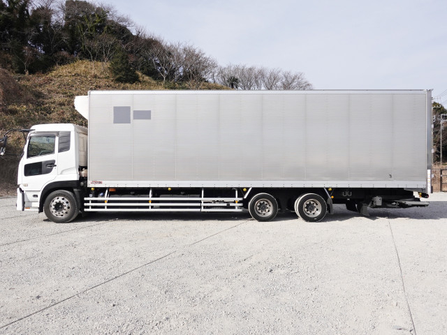 UDトラックス（日産） クオン 大型 冷蔵冷凍バン 2PG-CX5BA(100322) 13枚目