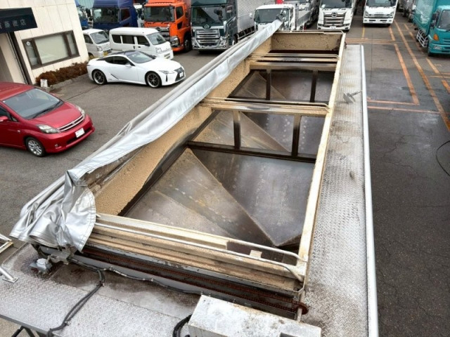 日野 プロフィア 大型 粉粒体運搬車 2DG-FR1AJG(100326) 6枚目