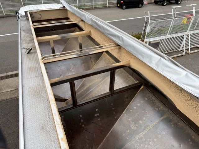 日野 プロフィア 大型 粉粒体運搬車 2DG-FR1AJG(100326) 7枚目