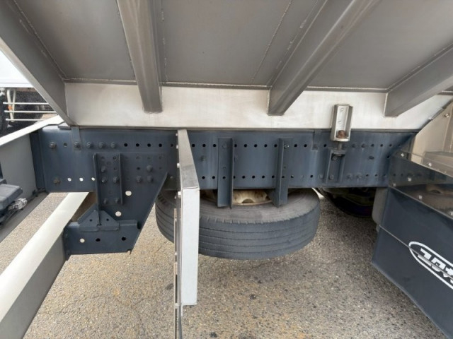 日野 プロフィア 大型 粉粒体運搬車 2DG-FR1AJG(100326) 20枚目