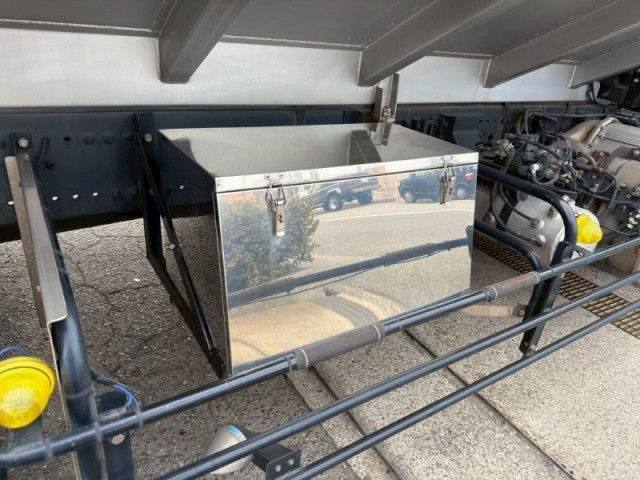 日野 プロフィア 大型 粉粒体運搬車 2DG-FR1AJG(100326) 21枚目