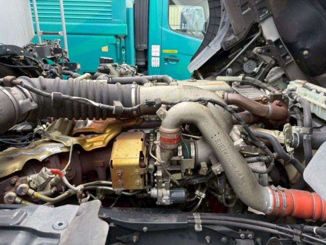 日野 プロフィア 大型 粉粒体運搬車 2DG-FR1AJG(100326) 24枚目