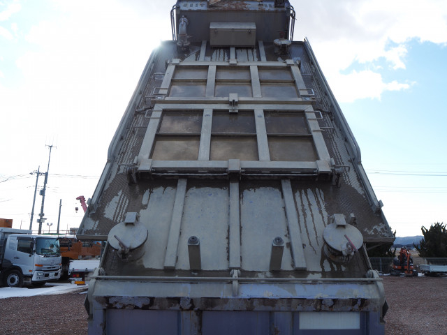 UDトラックス（日産） クオン 大型 土砂ダンプ QKG-CW5XL(100335) 9枚目