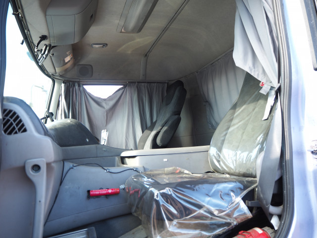 UDトラックス（日産） クオン 大型 土砂ダンプ QKG-CW5XL(100335) 44枚目